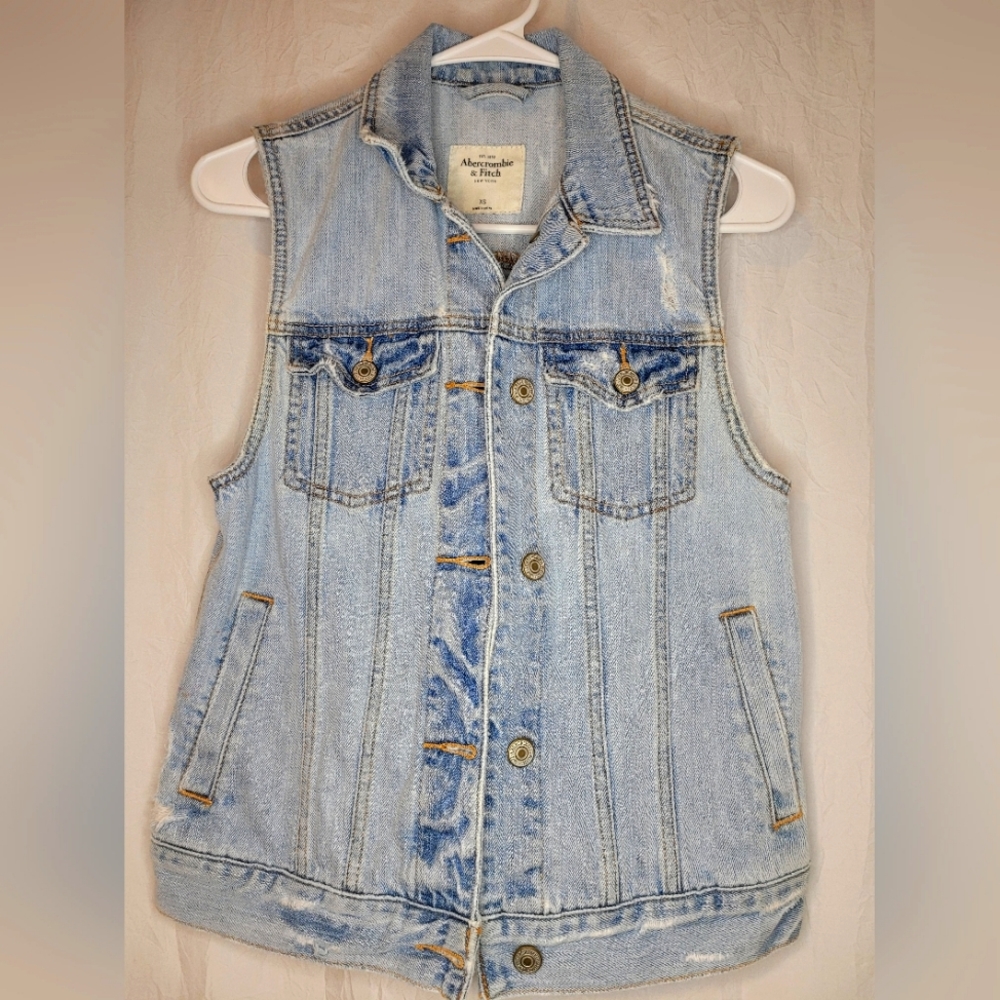 Abercrombie and Fitch jean vest